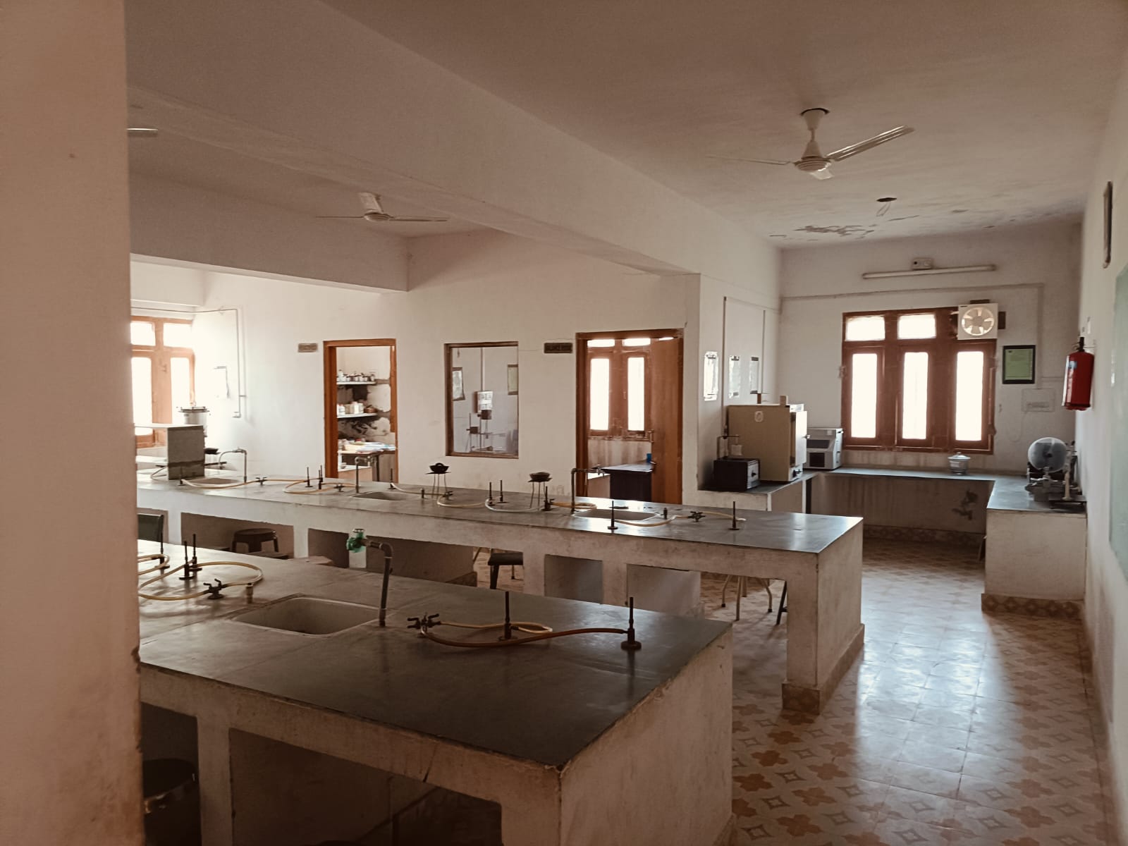 Pharmaceutics laboratory
